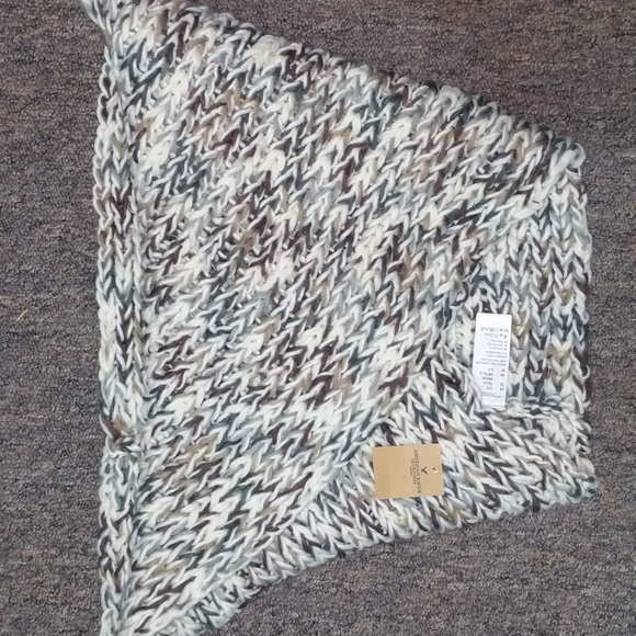 Aerie Scarf American Eagle Size Light Color Combo - Picture 2 of 3